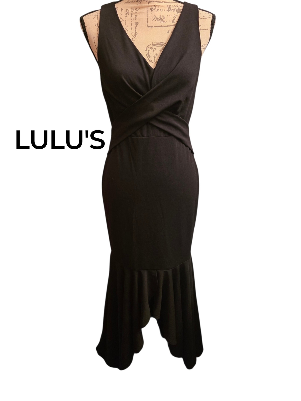 Lulu's Black Sleeveless V-Neck Mermaid Hem Dress SMALL NWT